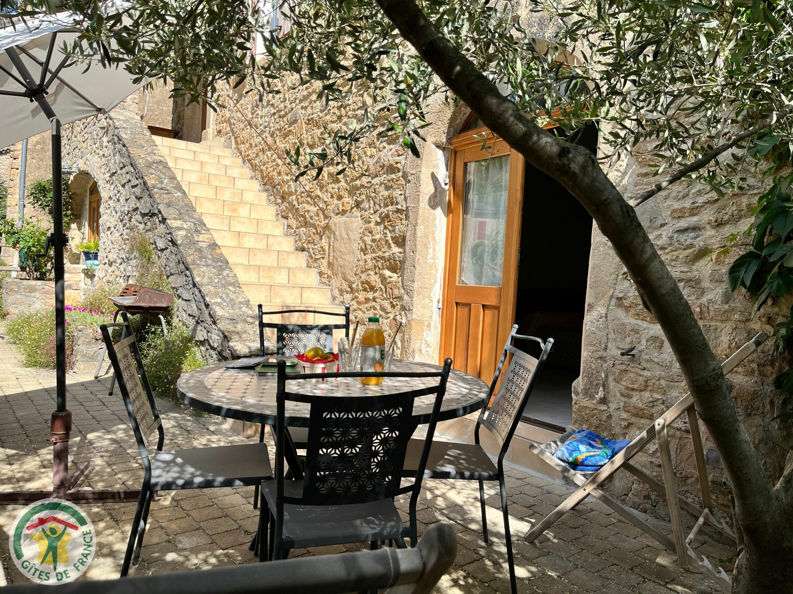 Escaliers non utilisés par les hébergeurs